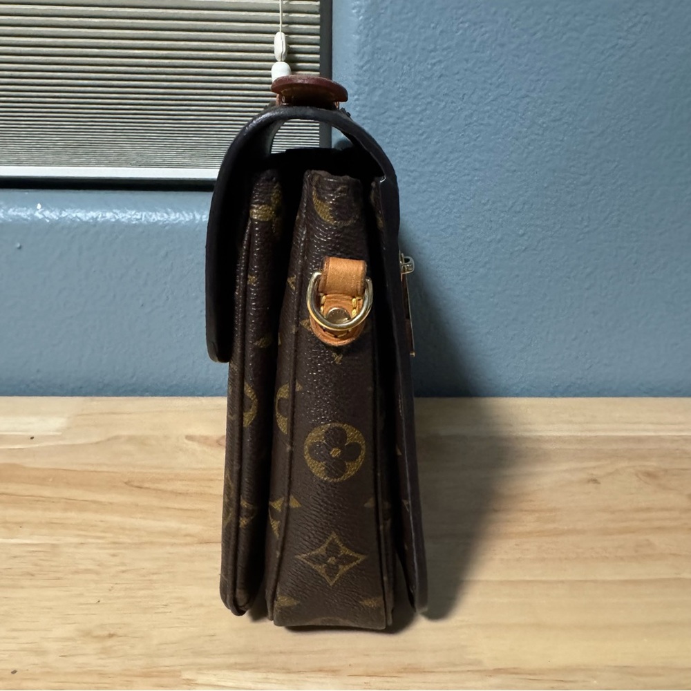 Louis Vuitton Metis Monogram - Picture 10 of 14